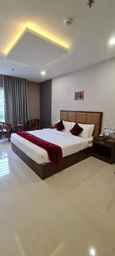 Hotel Pearl Palace Attingal